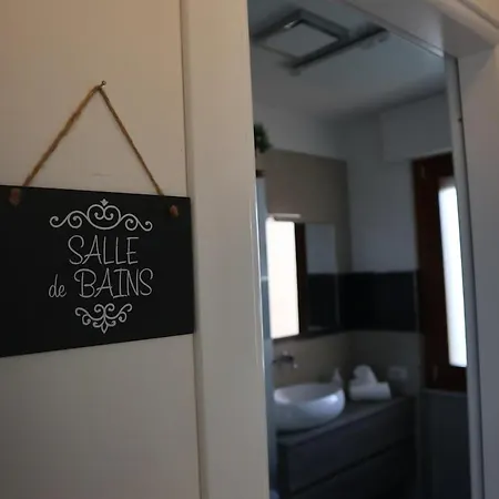 Modern Three-room With Parquet And Air Conditioning - I Limoni